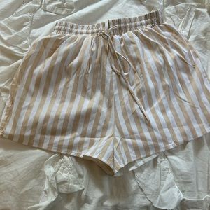 Princess polly beige striped shorts